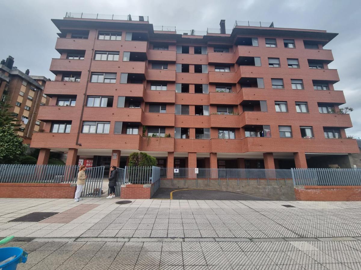 Piso Zona Hospital 6 Personas Appartement Oviedo Buitenkant foto