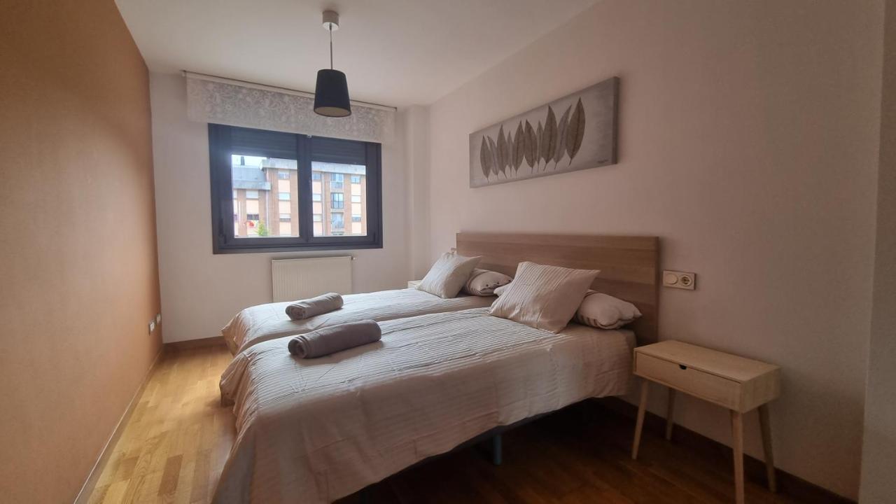 Piso Zona Hospital 6 Personas Appartement Oviedo Buitenkant foto