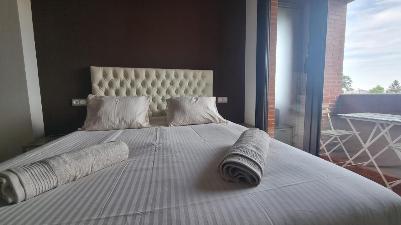 Piso Zona Hospital 6 Personas Appartement Oviedo Buitenkant foto