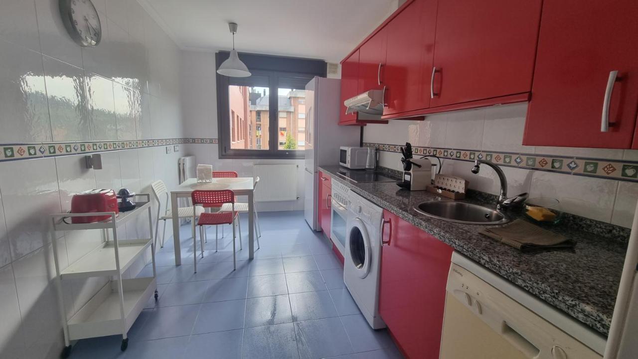 Piso Zona Hospital 6 Personas Appartement Oviedo Buitenkant foto