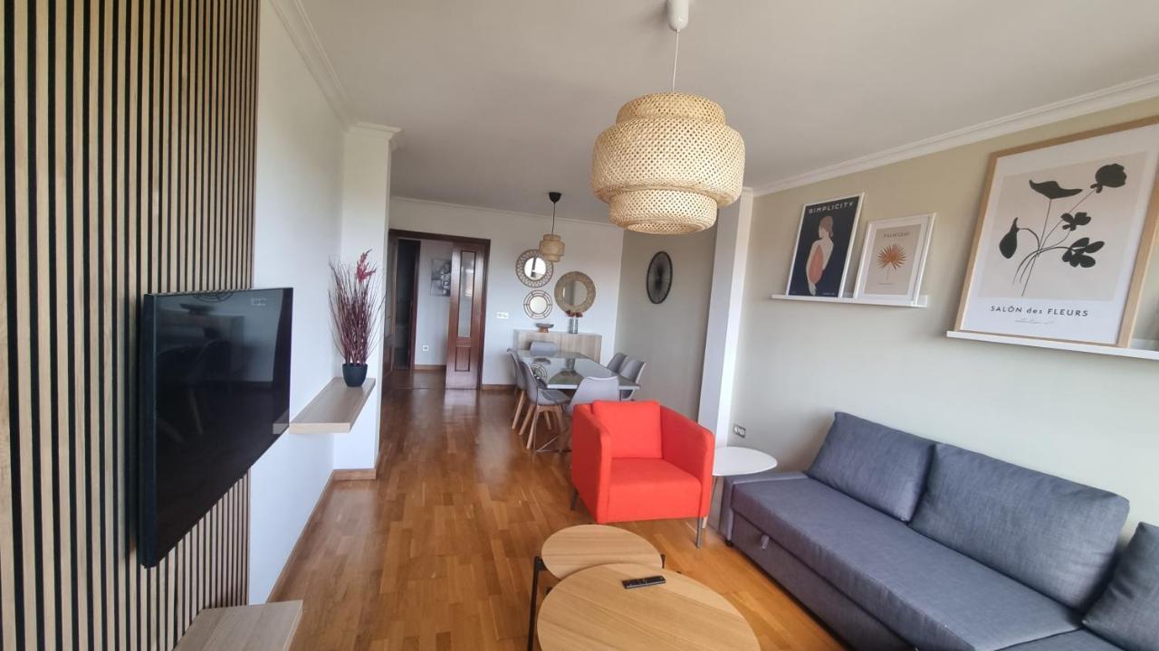 Piso Zona Hospital 6 Personas Appartement Oviedo Buitenkant foto